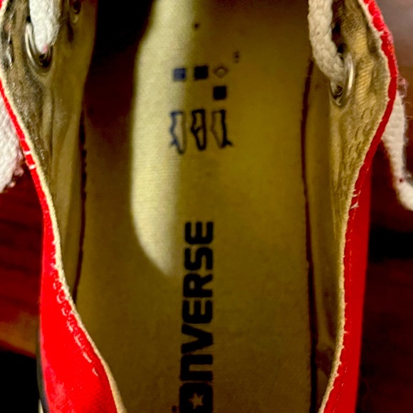 Epic Red Converse (hard to find size) - Picture 5 of 8